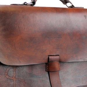 💯 leather satchel / briefcase. Unisex.